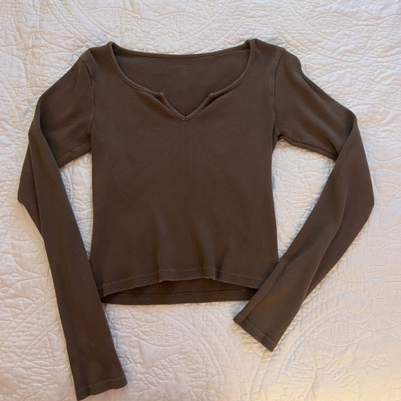 Brandy Melville Tops - Brandy Melville Brown long sleeve